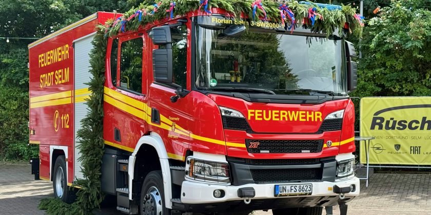 Fahrzeugübergabe in Netteberge: Der neue SW2000 ist da!