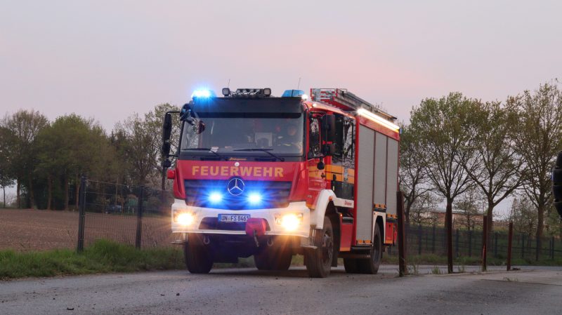 Übung: Unklare Rauchentwicklung auf dem Hof