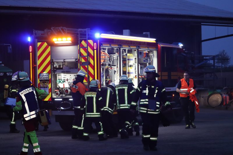 Übung: Unklare Rauchentwicklung auf dem Hof