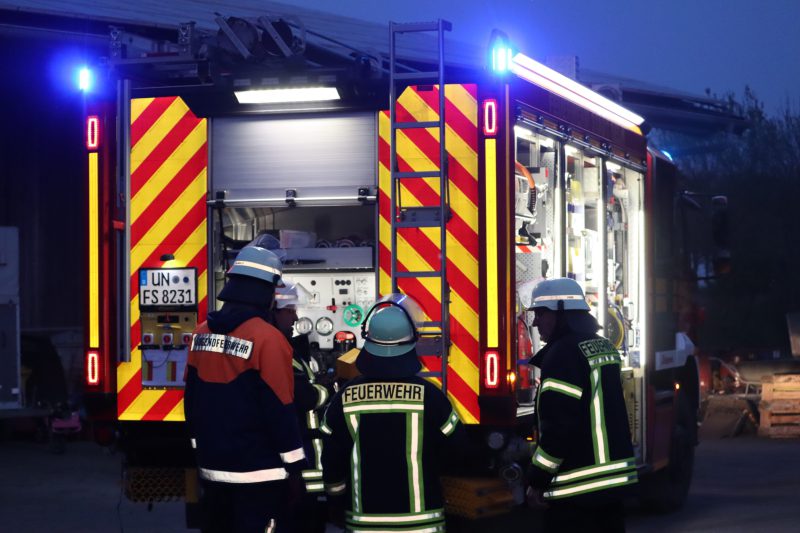 Übung: Unklare Rauchentwicklung auf dem Hof