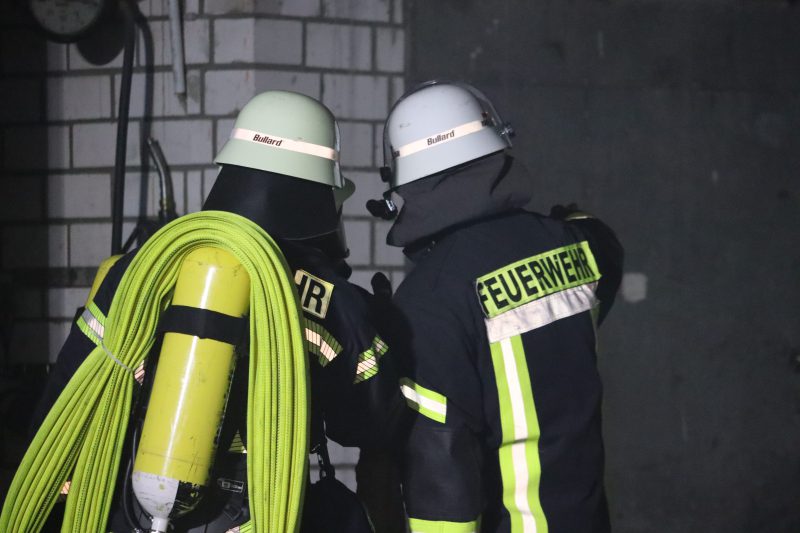 Übung: Unklare Rauchentwicklung auf dem Hof